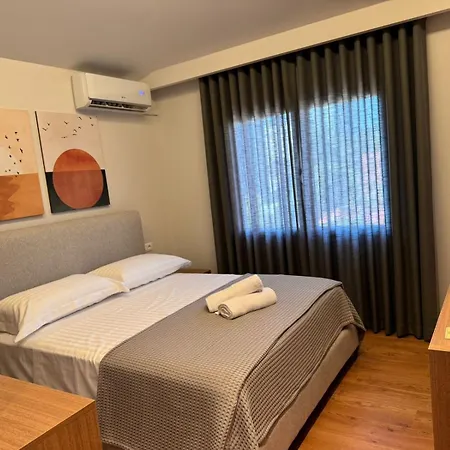 Izi Boutique * Tirana