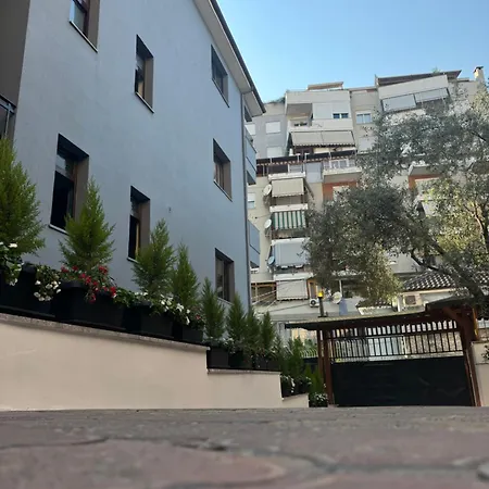 Izi Boutique Apartment *