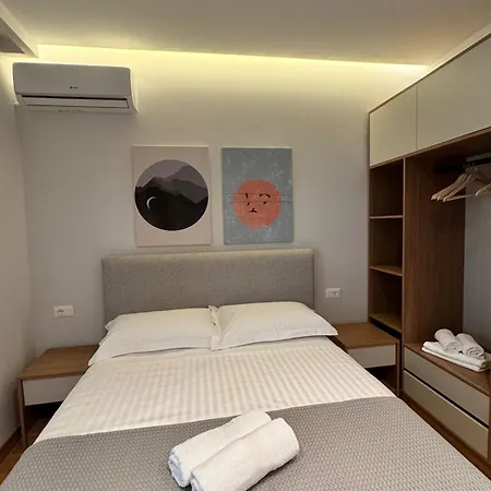 Izi Boutique * Tiran